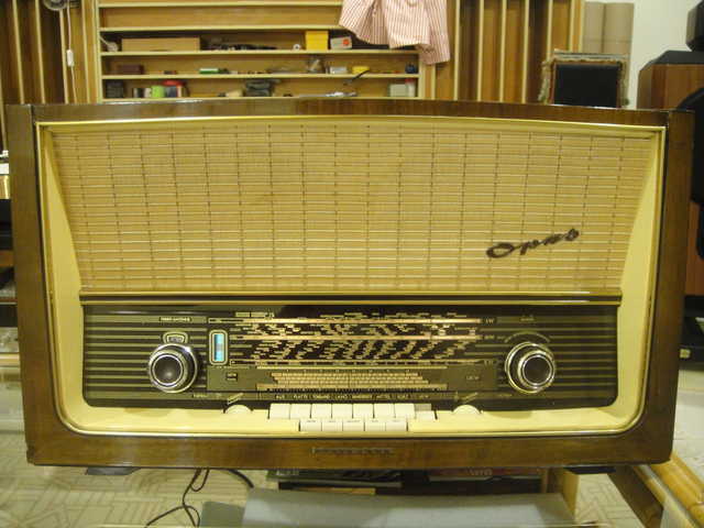 動作品 西独TELEFUNKEN Andante1462 真空管ラジオ 訳あり